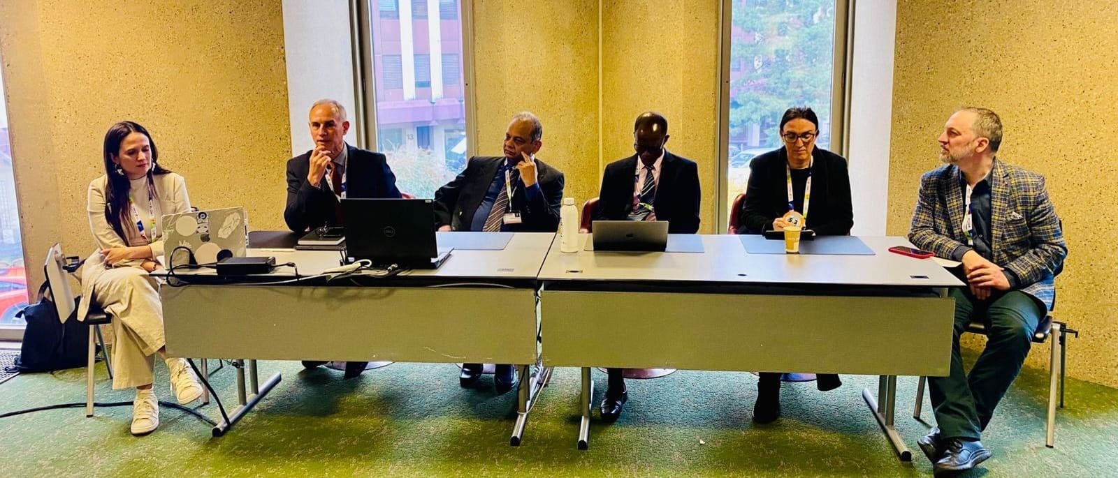 Tobacco control side-event photograph 3